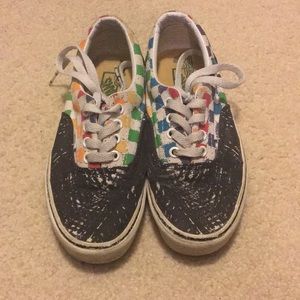 Crayons Vans Women’s Size: 6.5